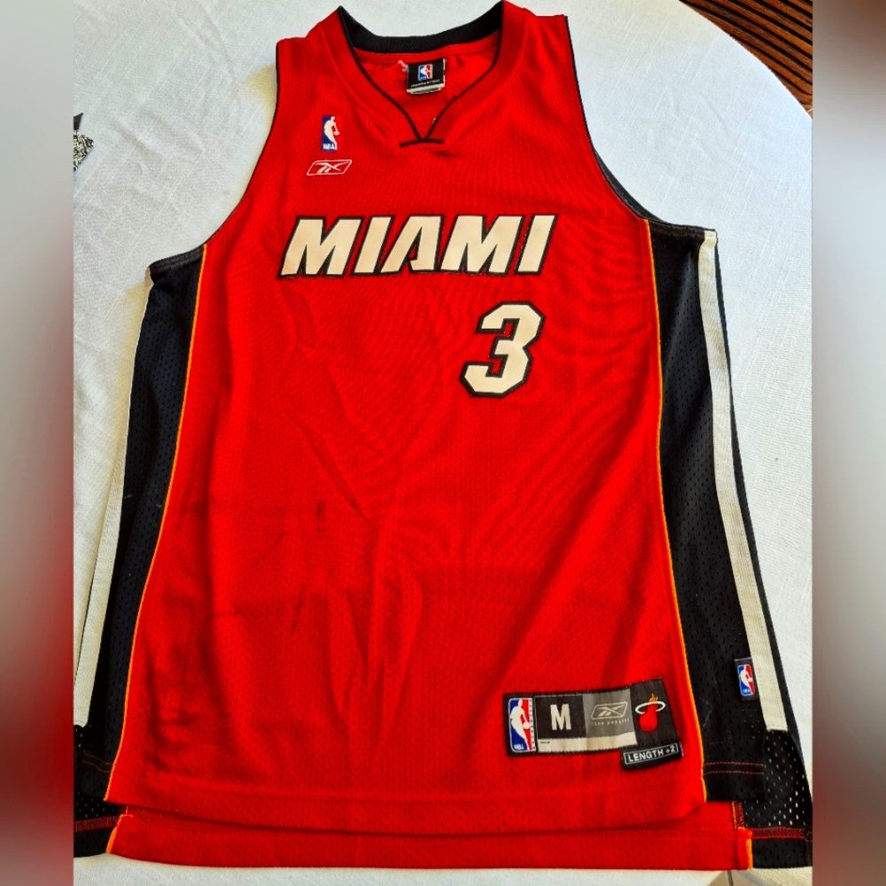 Dwayne Wade #3 Miami Heat Reebok Red Basketball Jersey.  SIze M